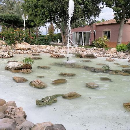 Los Jardines De Lola Daimés Exteriér fotografie