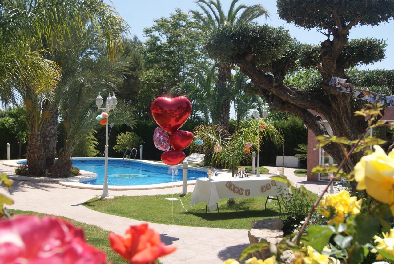 Los Jardines De Lola Daimés Exteriér fotografie