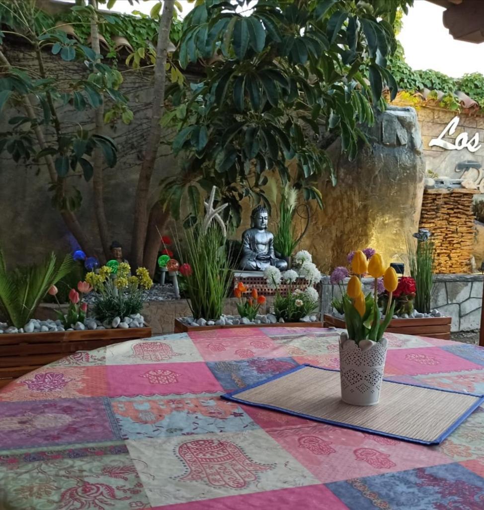 Los Jardines De Lola Daimés Exteriér fotografie